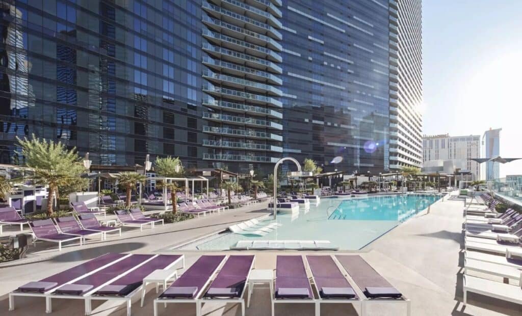 The Cosmopolitan Hotel piscina